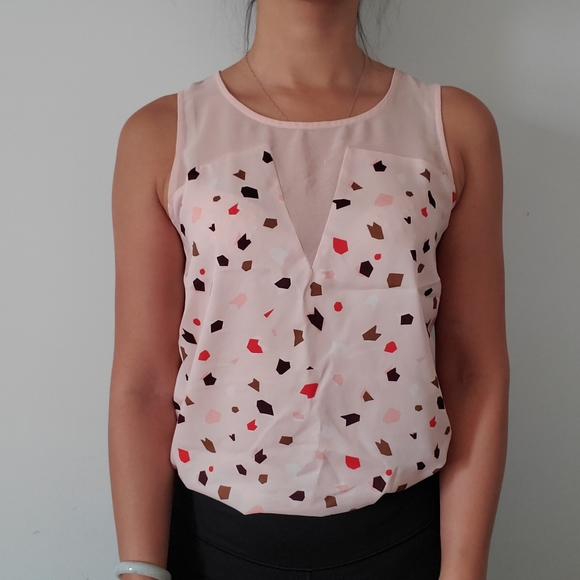 Dynamite Sleeveless top - Picture 2 of 7